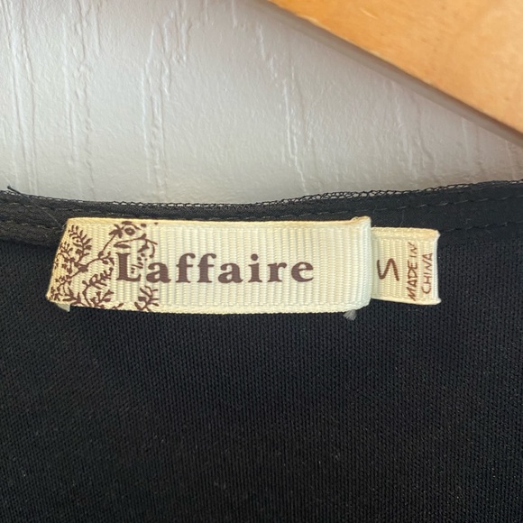 Beautiful wrap dress with embroidered details size S-M - Picture 3 of 4